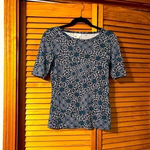 🔥 Lularoe fun printed 3/4 sleeve Top